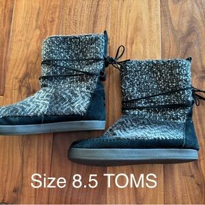 TOMS Black and Gray Knit Boots - Size 8.5